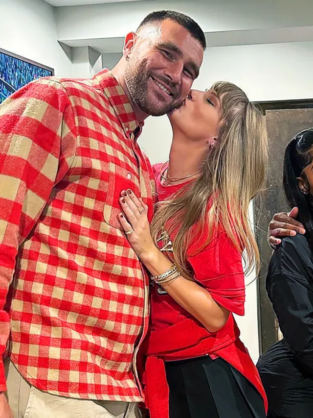 Timle line of Travis kelce and Taylor swift's love triangle